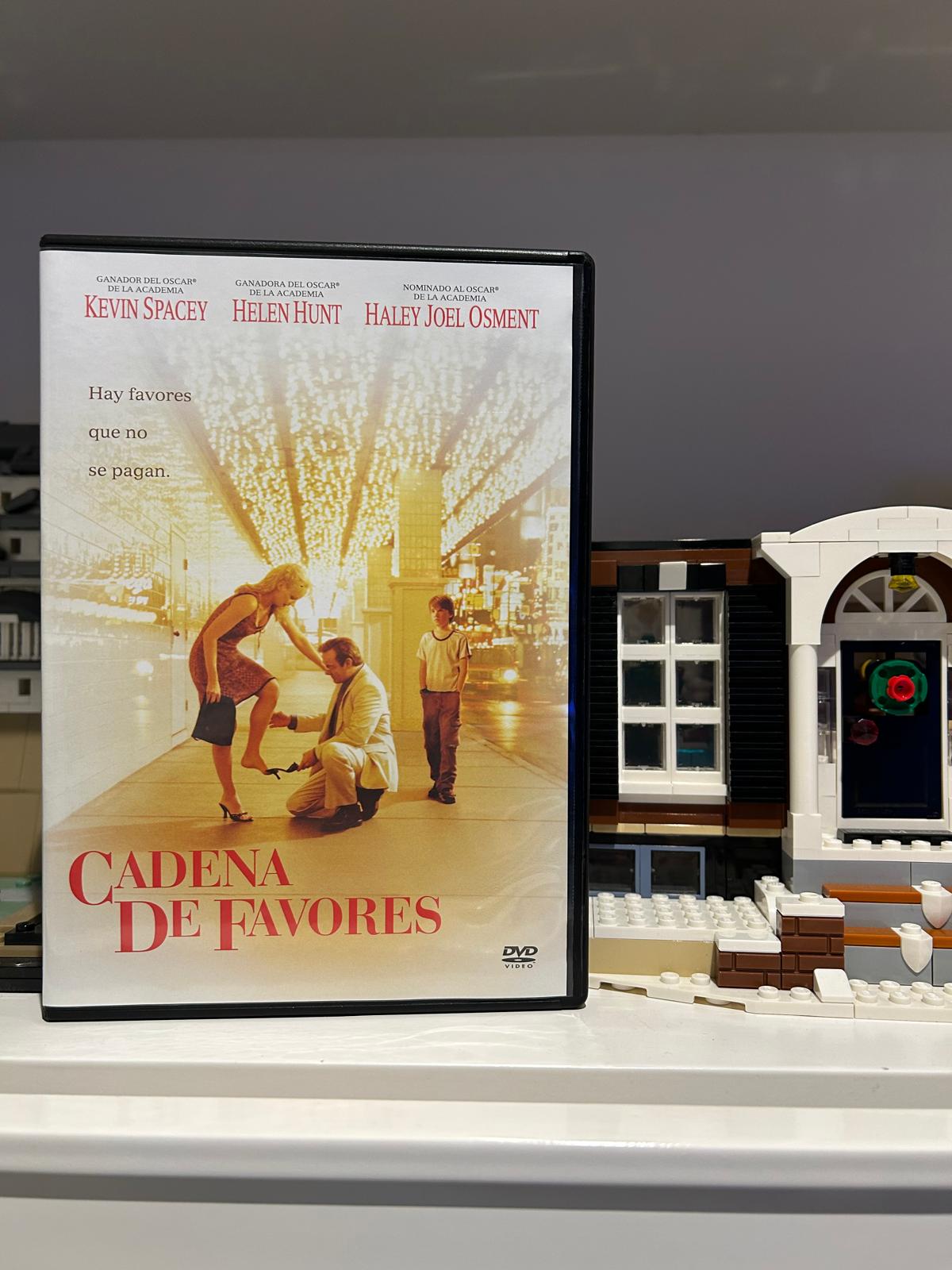 DVD cover of the film Pay It Forward with Kevin Spacey, Helen Hunt and Haley Joel Osment